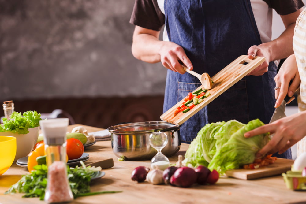 couple cooking